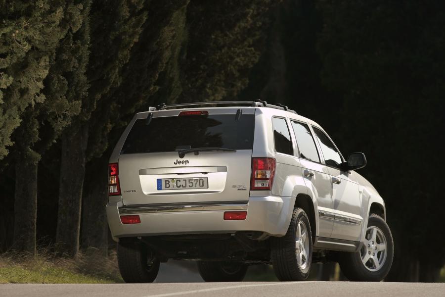  Jeep Grand Cherokee 2005 года  (фото 41 из 133)